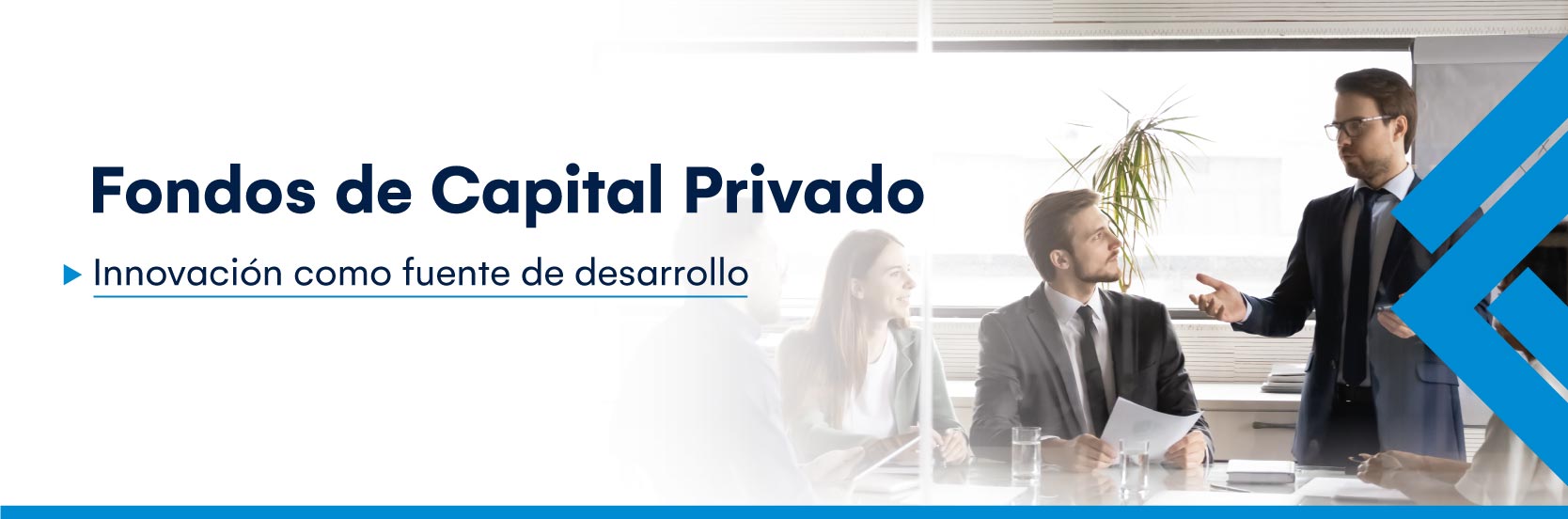 Imagen grupo de personas en una reunión